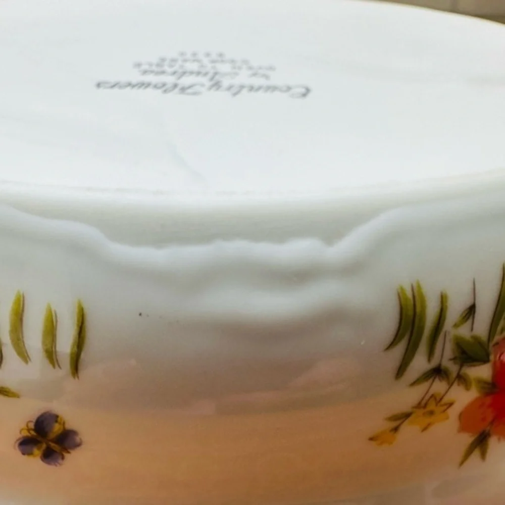 Country Flowers 🌺 & butterflies‎ 🦋 By Andrea Covered Dish #9230 Good Condition